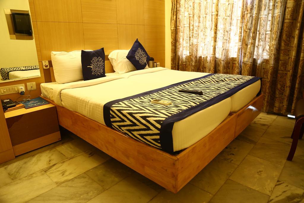 Nayagara Hotel Chennai Luaran gambar